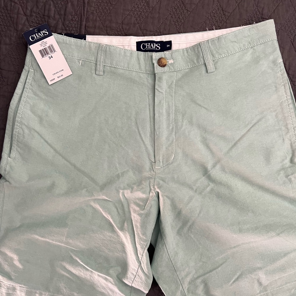 NWT Chaps Mens 34” W 10” Inseam Flat Front shorts green.